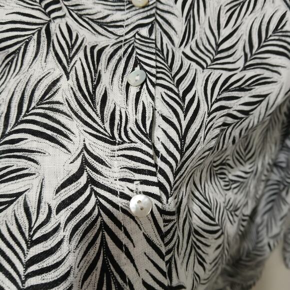 Tahari Shirt Womens 1X White Black Linen Leaf Print Button Front Tunic Top - Picture 6 of 13
